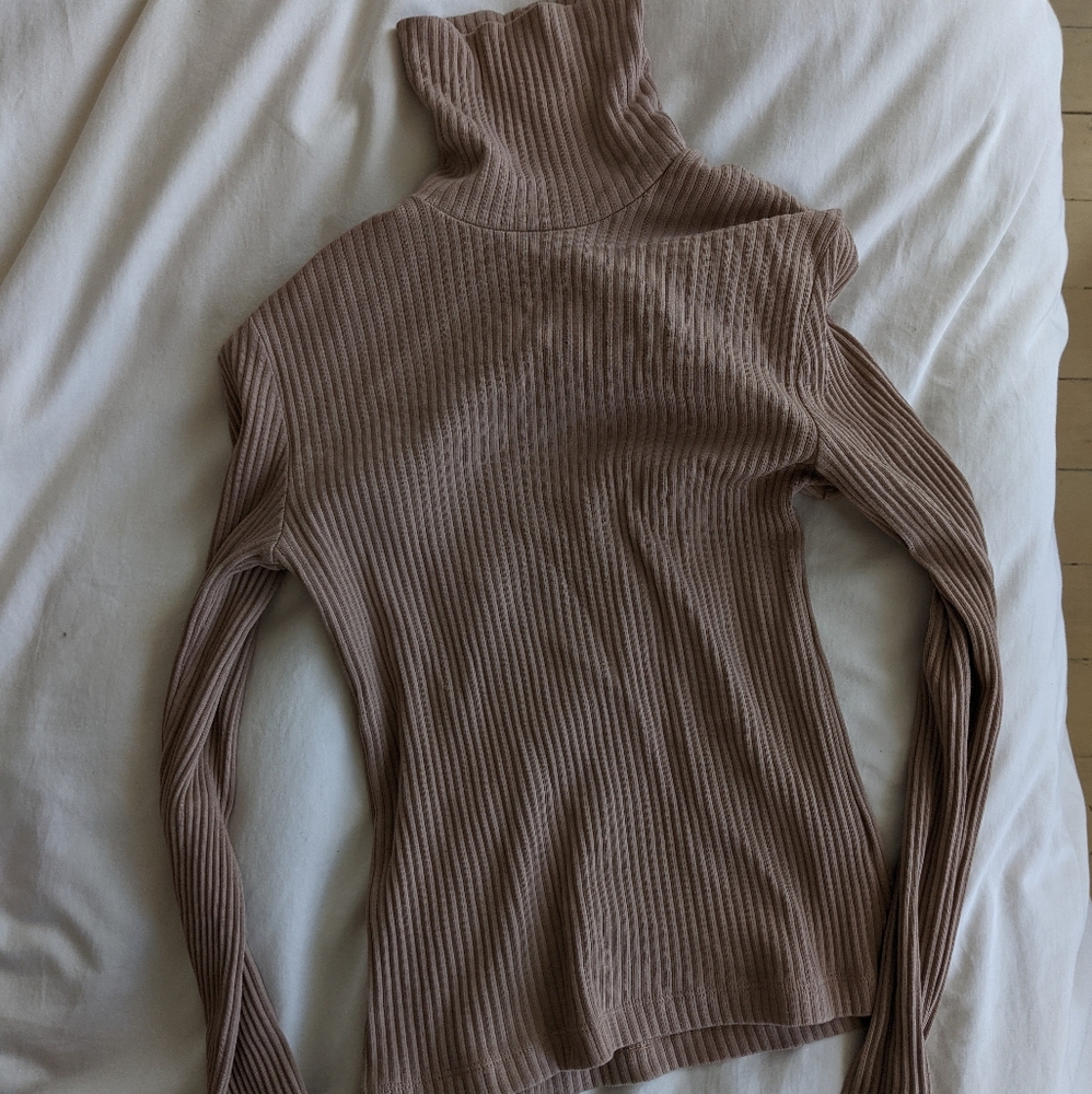 Kotn Ribbed Turtleneck Portabello M